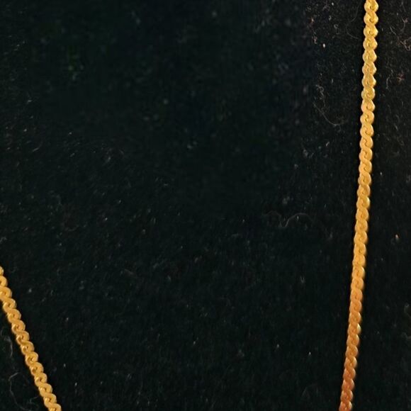 Monet Vintage 1940s Triple Gold-plated Serpentine Chain Necklace - Picture 6 of 14